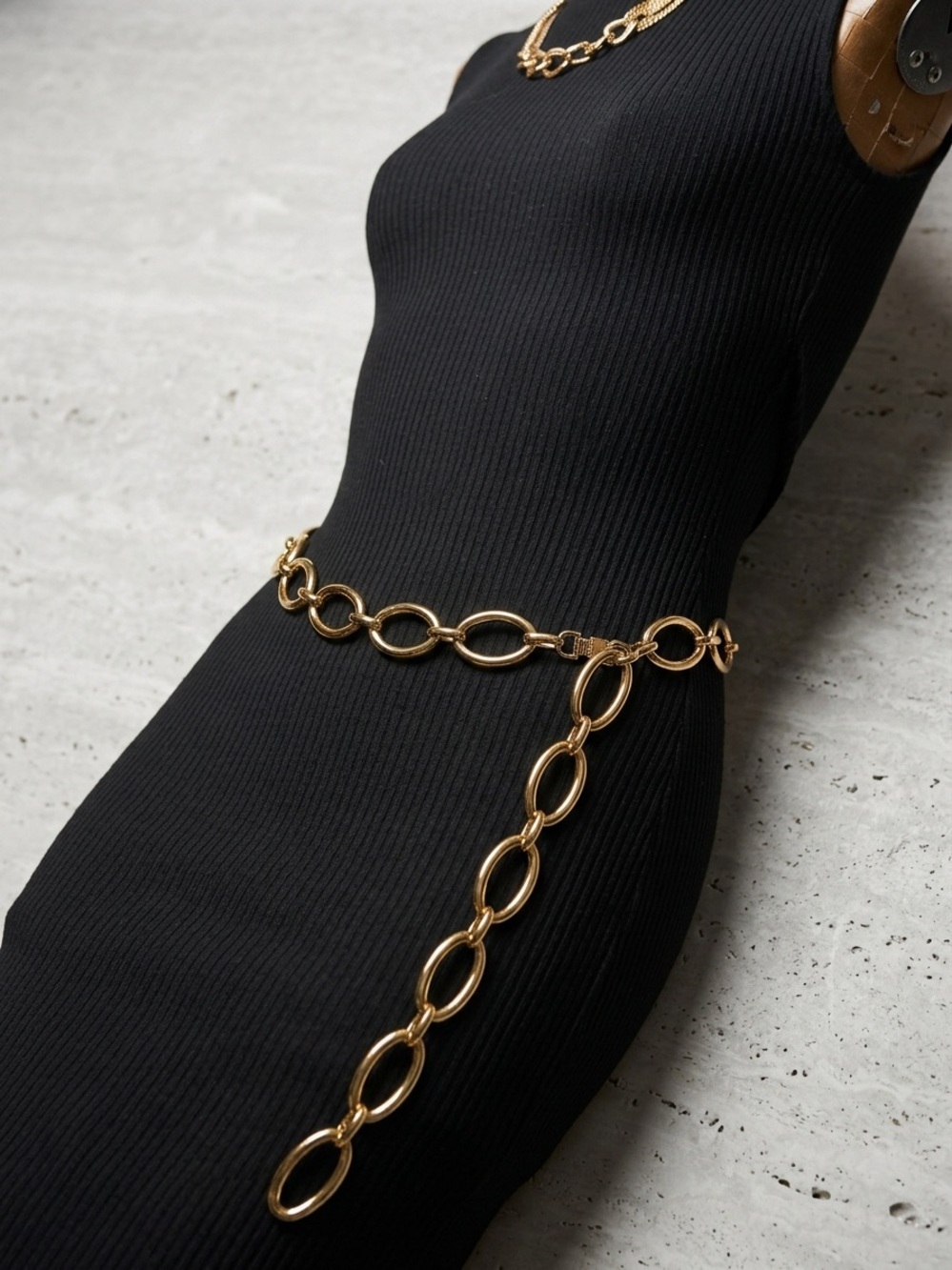 Vintage Style Adjustable Gold Tone Oval Link Chain Belt Statement Accessory